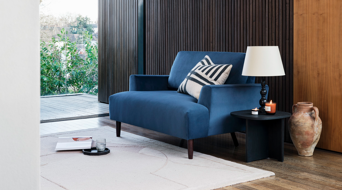 6 Ways To Style A Loveseat Loveseats Blogs Swyft