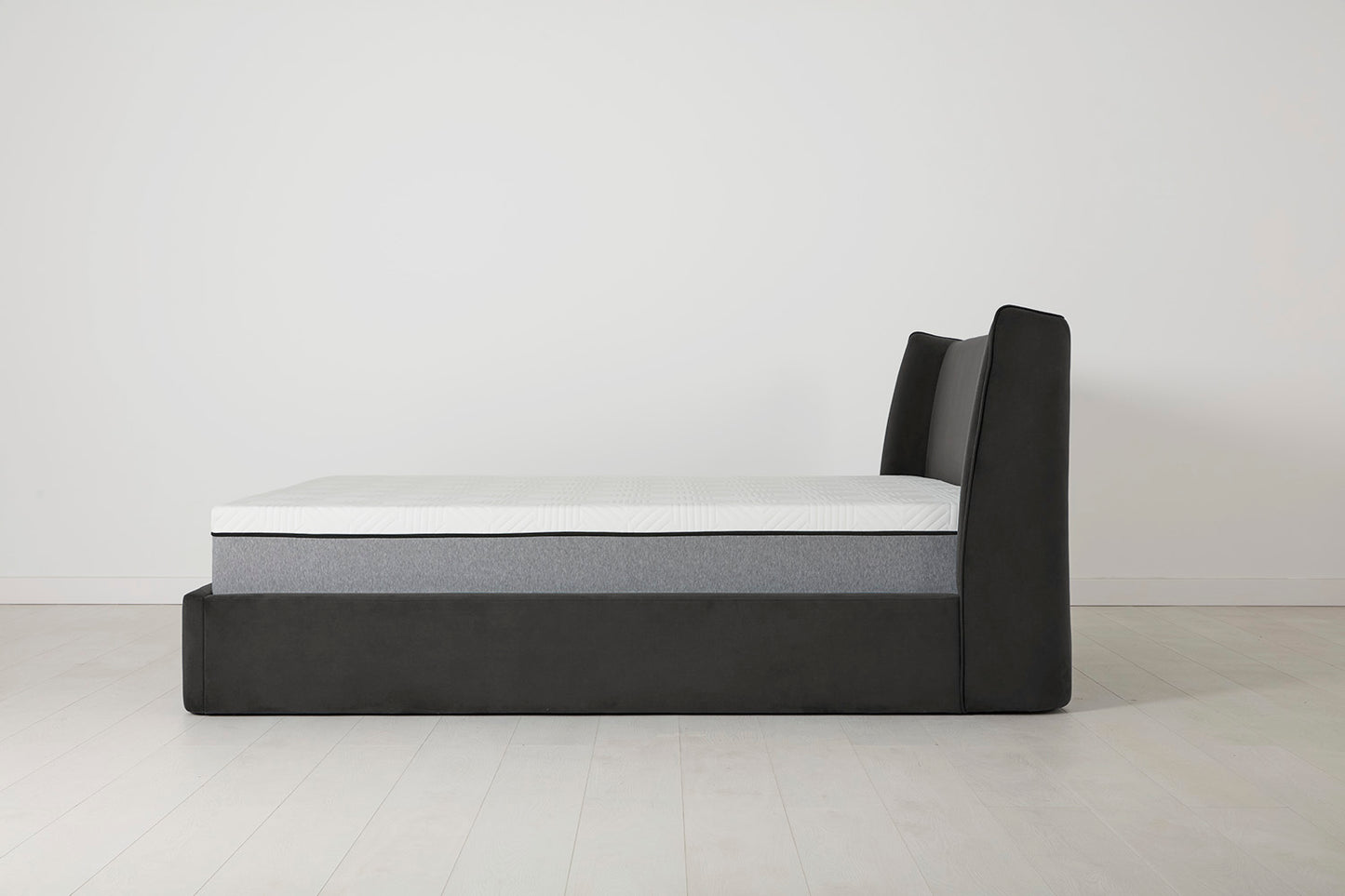Bed 03 Super King Sized Bed