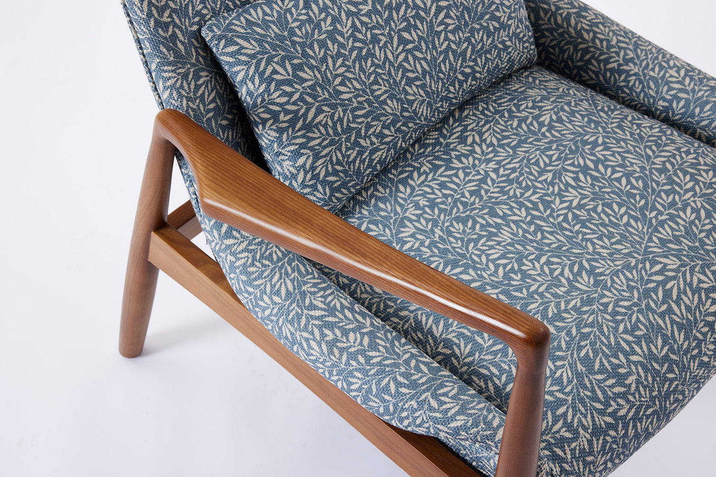 Chair 01