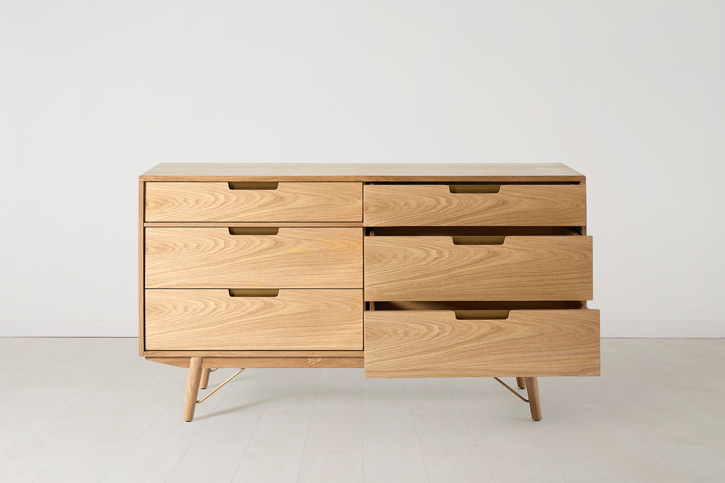 Chest of Drawers 01