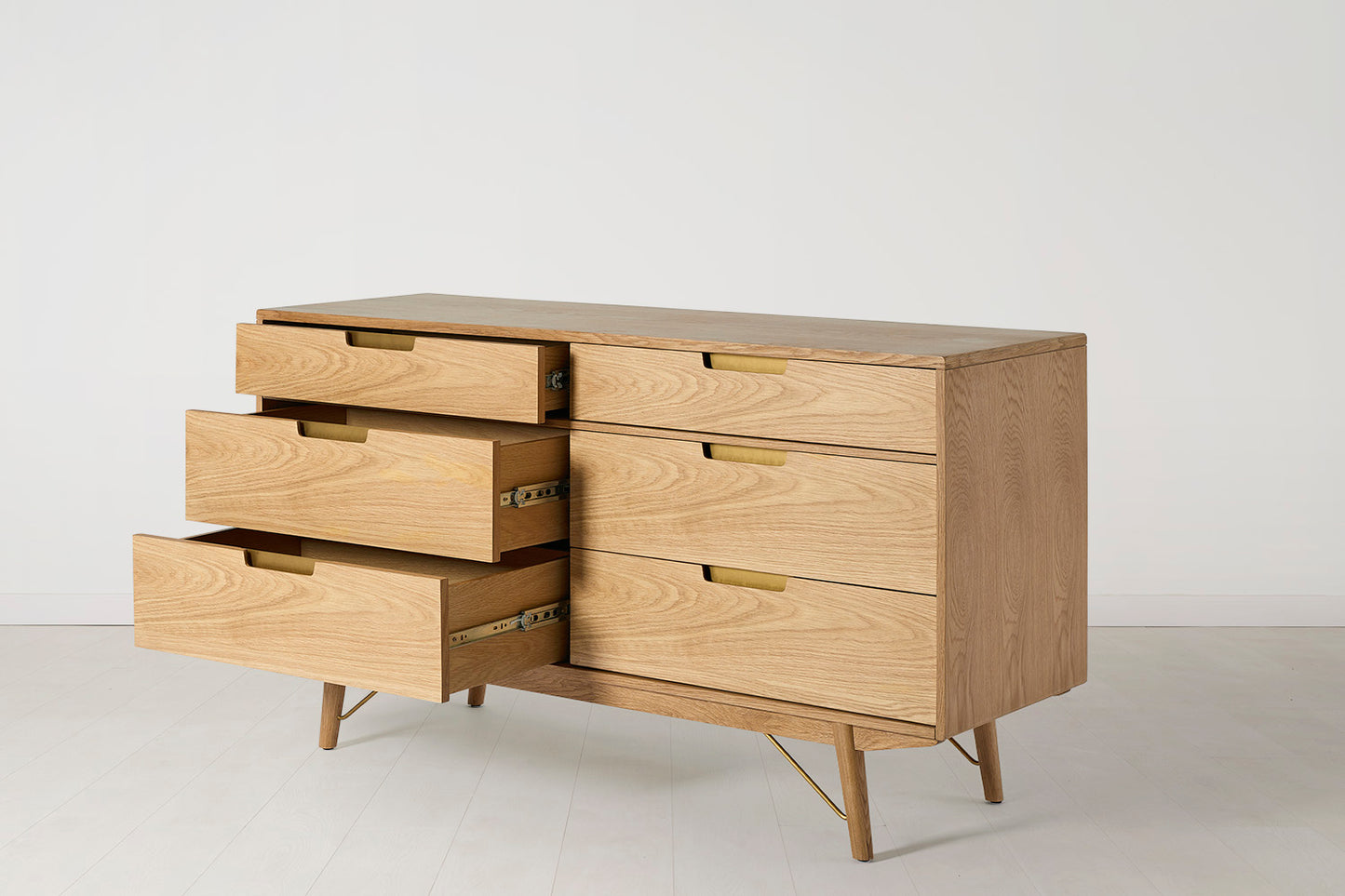 Chest of Drawers 01