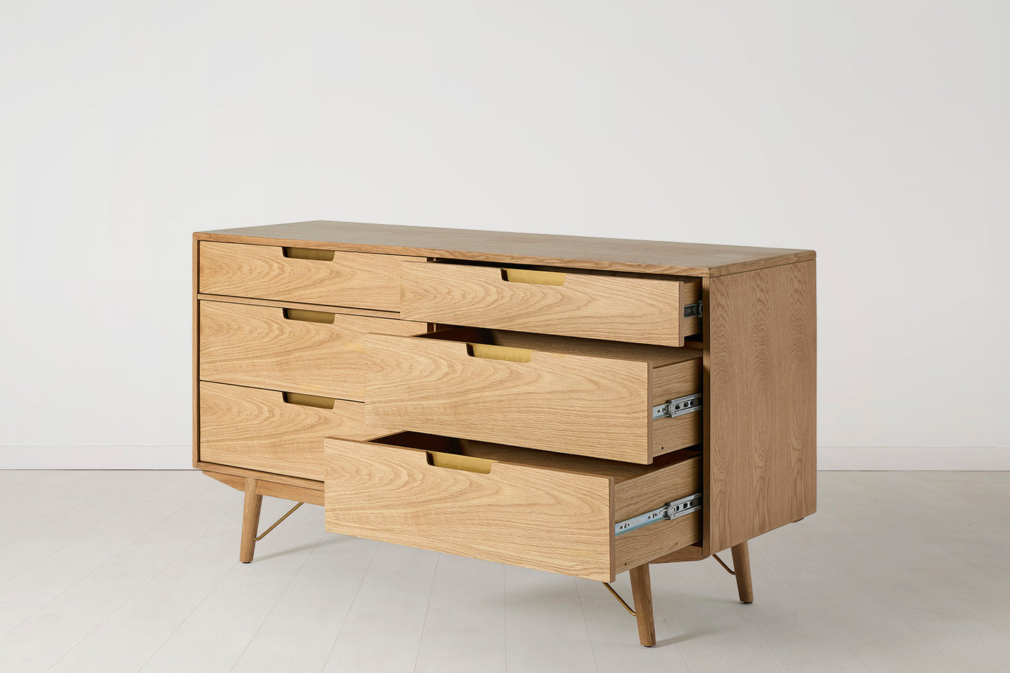 Chest of Drawers 01