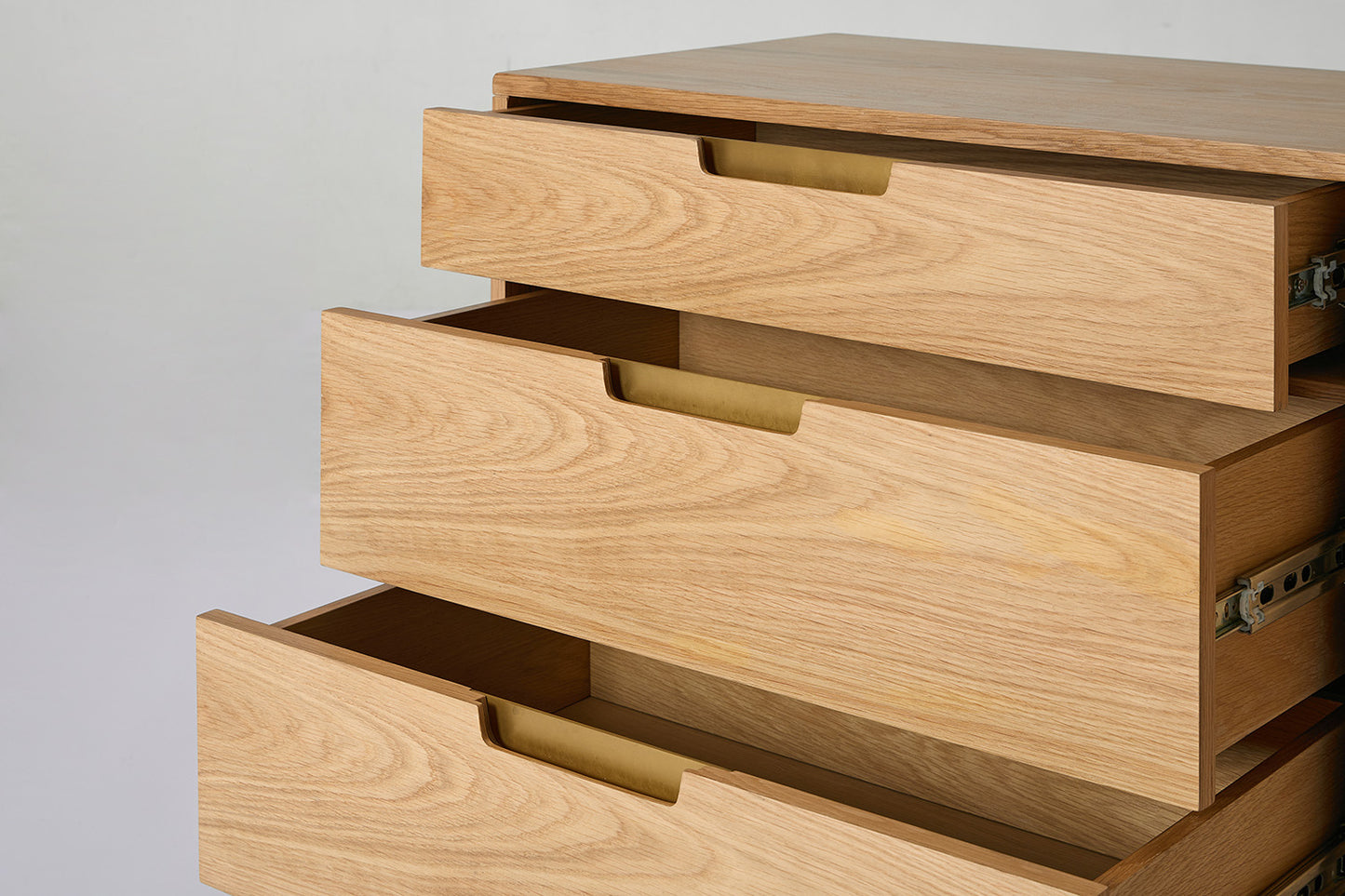 Chest of Drawers 01