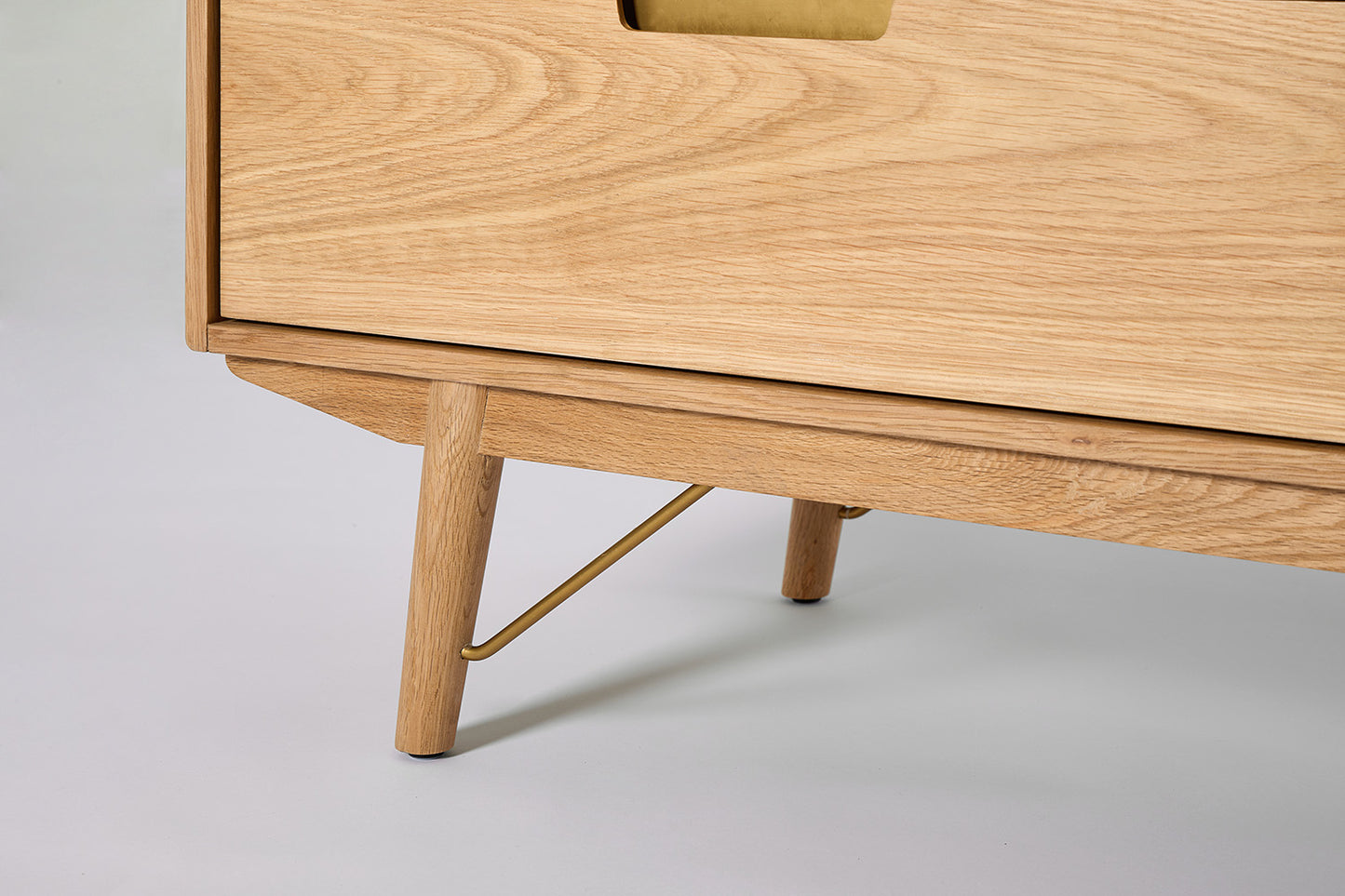 Chest of Drawers 01