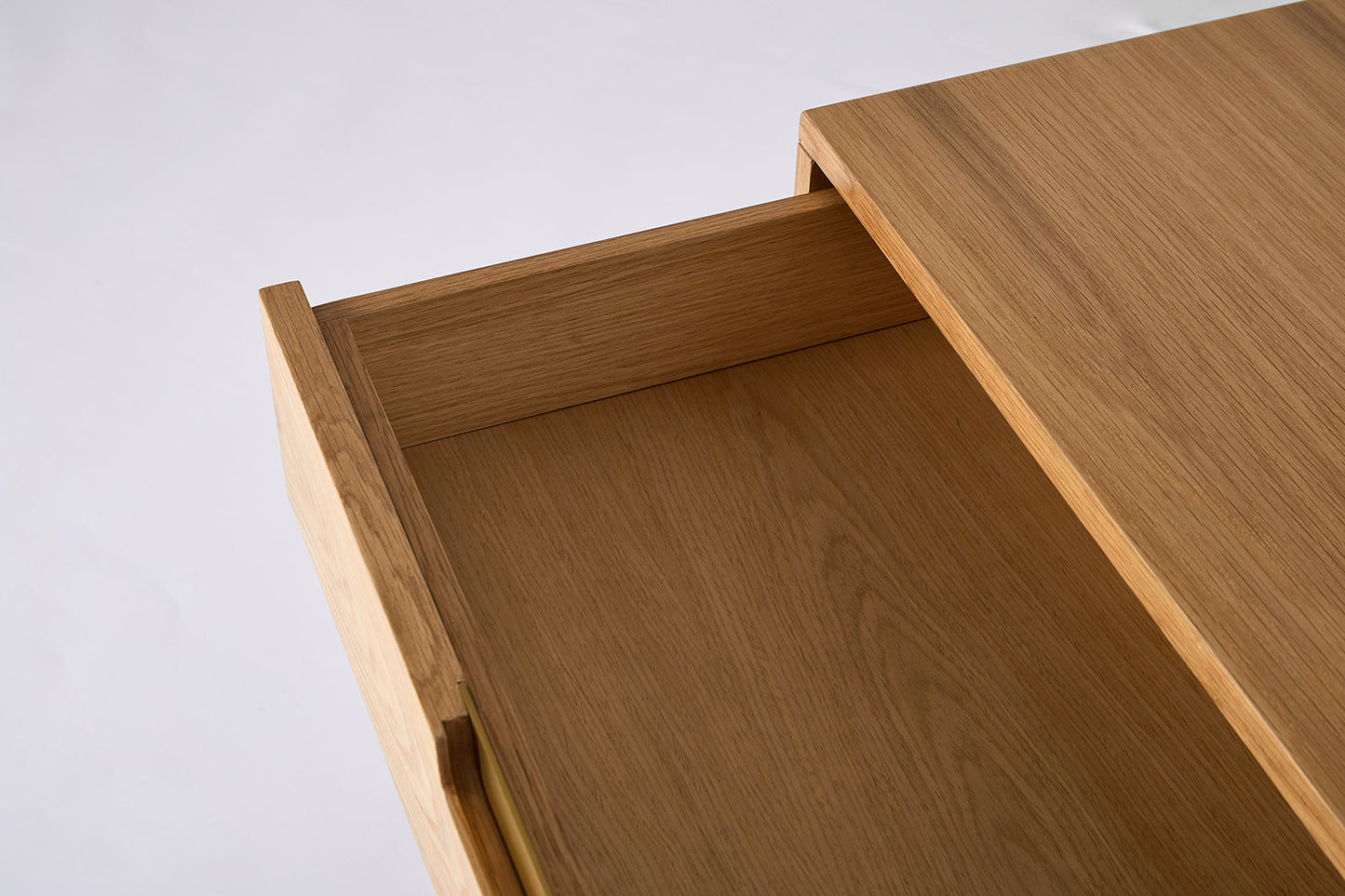 Chest of Drawers 01