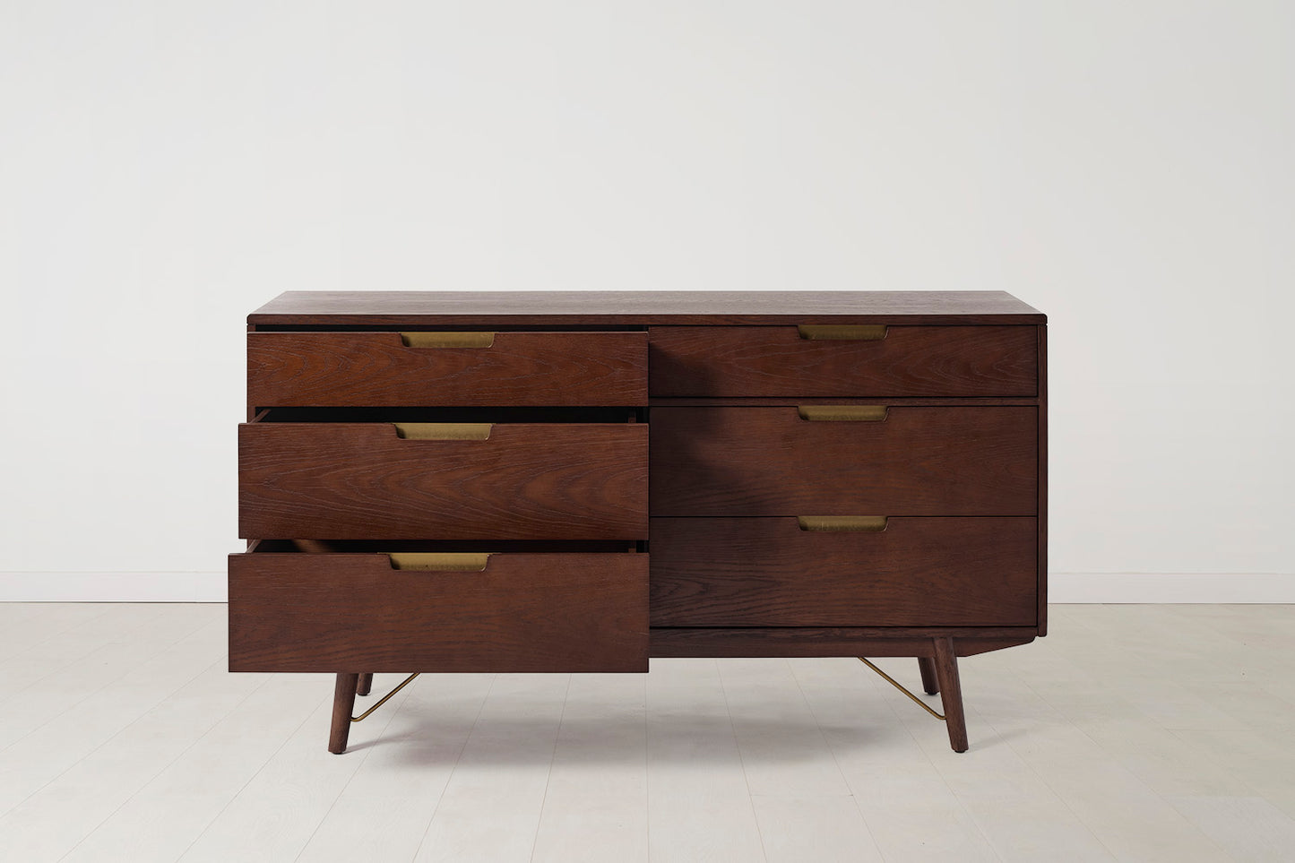 Chest of Drawers 01
