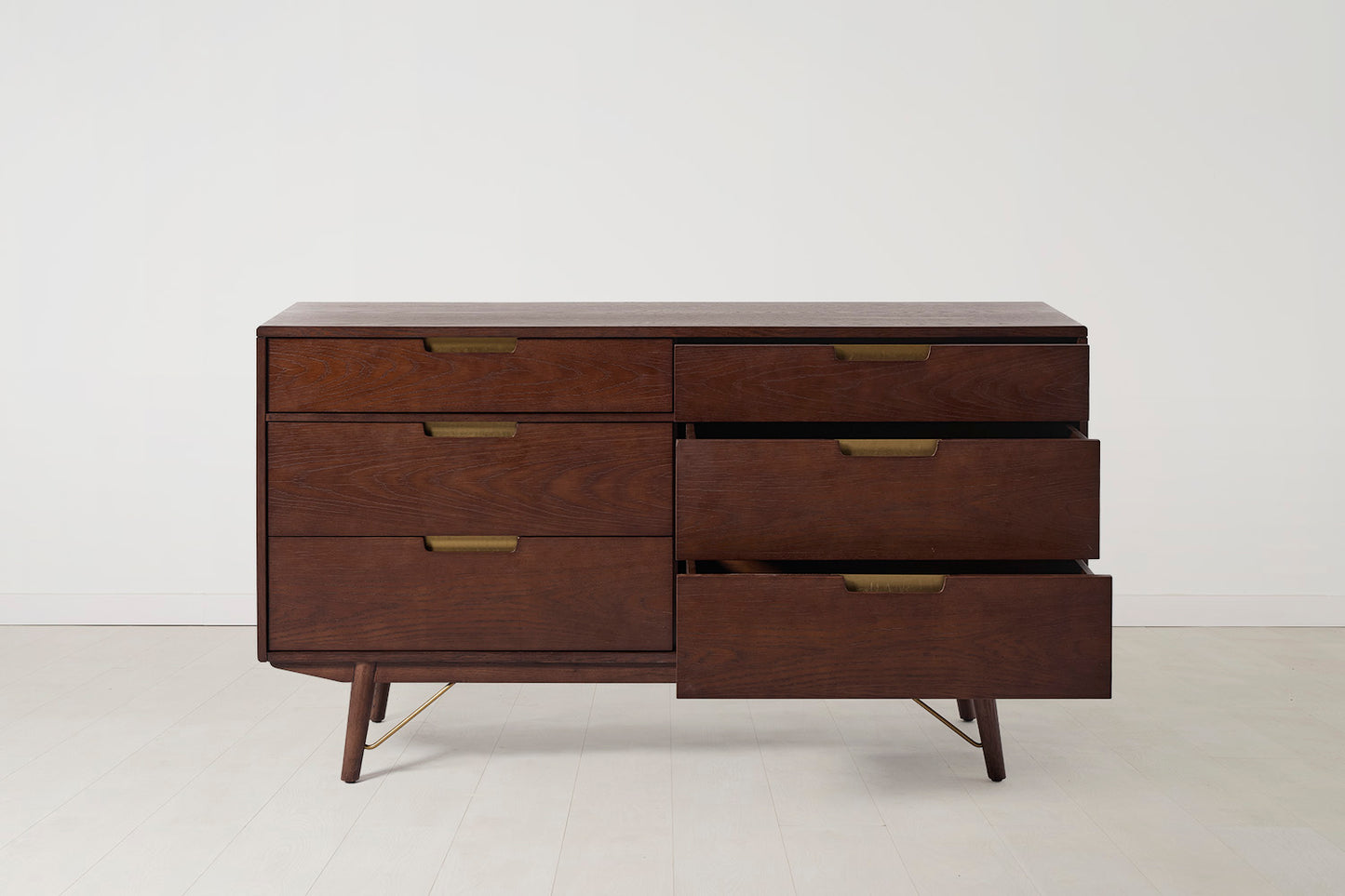 Chest of Drawers 01