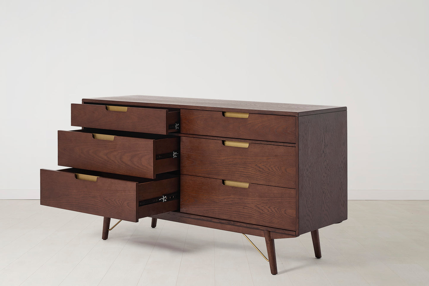 Chest of Drawers 01