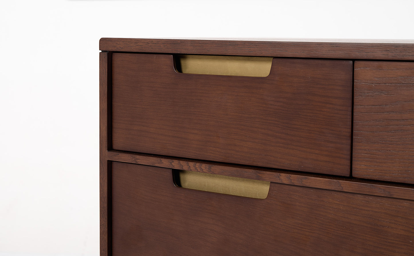 Chest of Drawers 01
