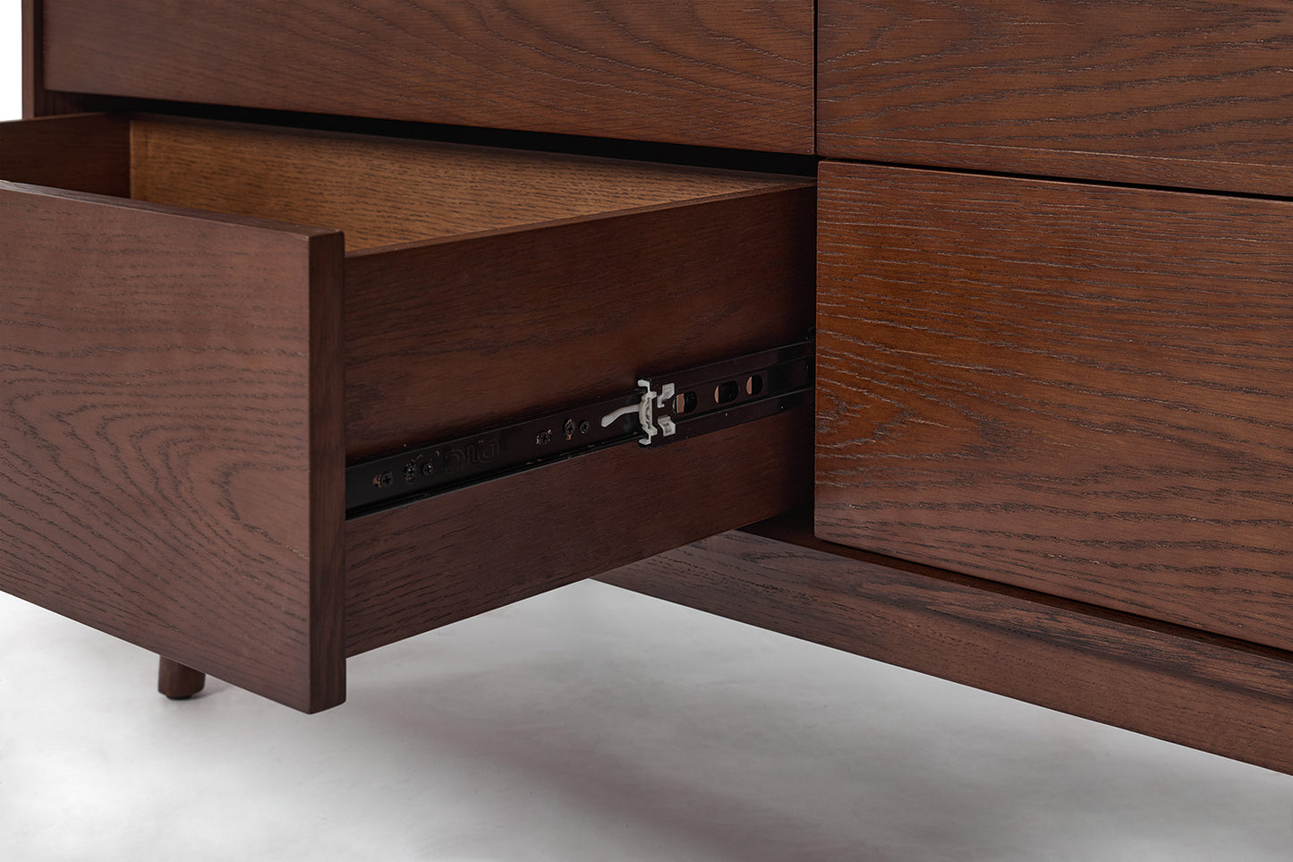 Chest of Drawers 01