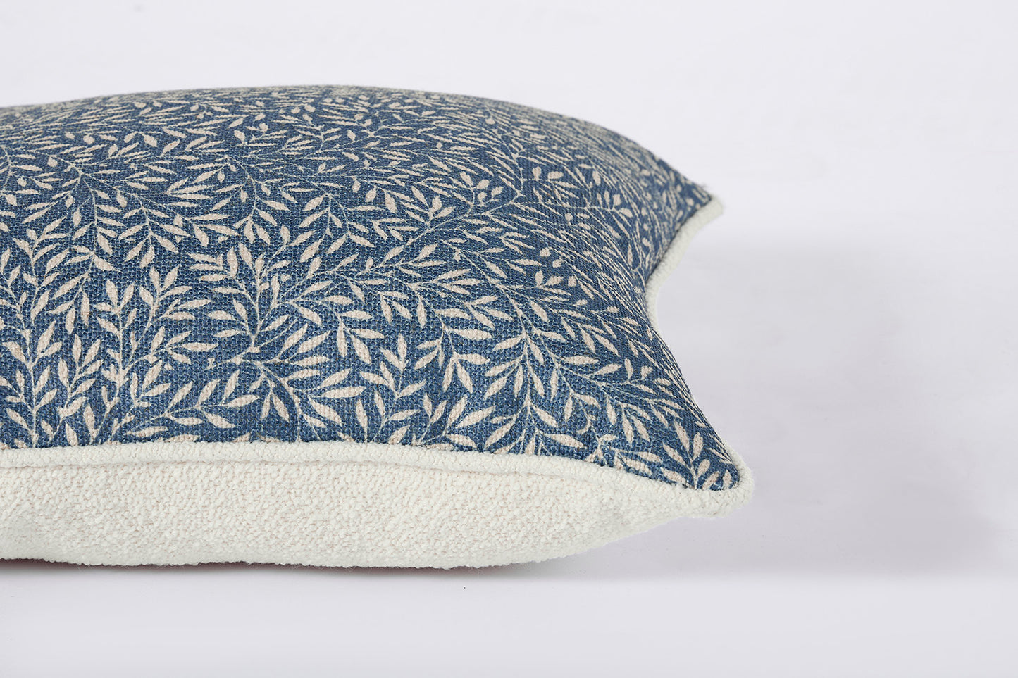 Cushion 01