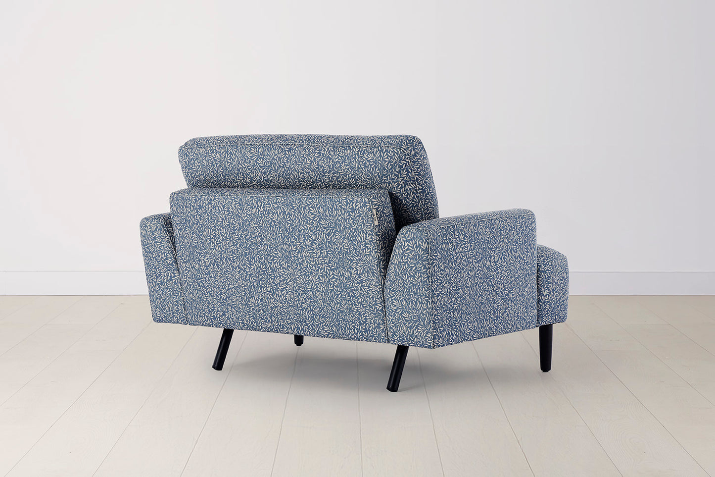 Model 05 Loveseat