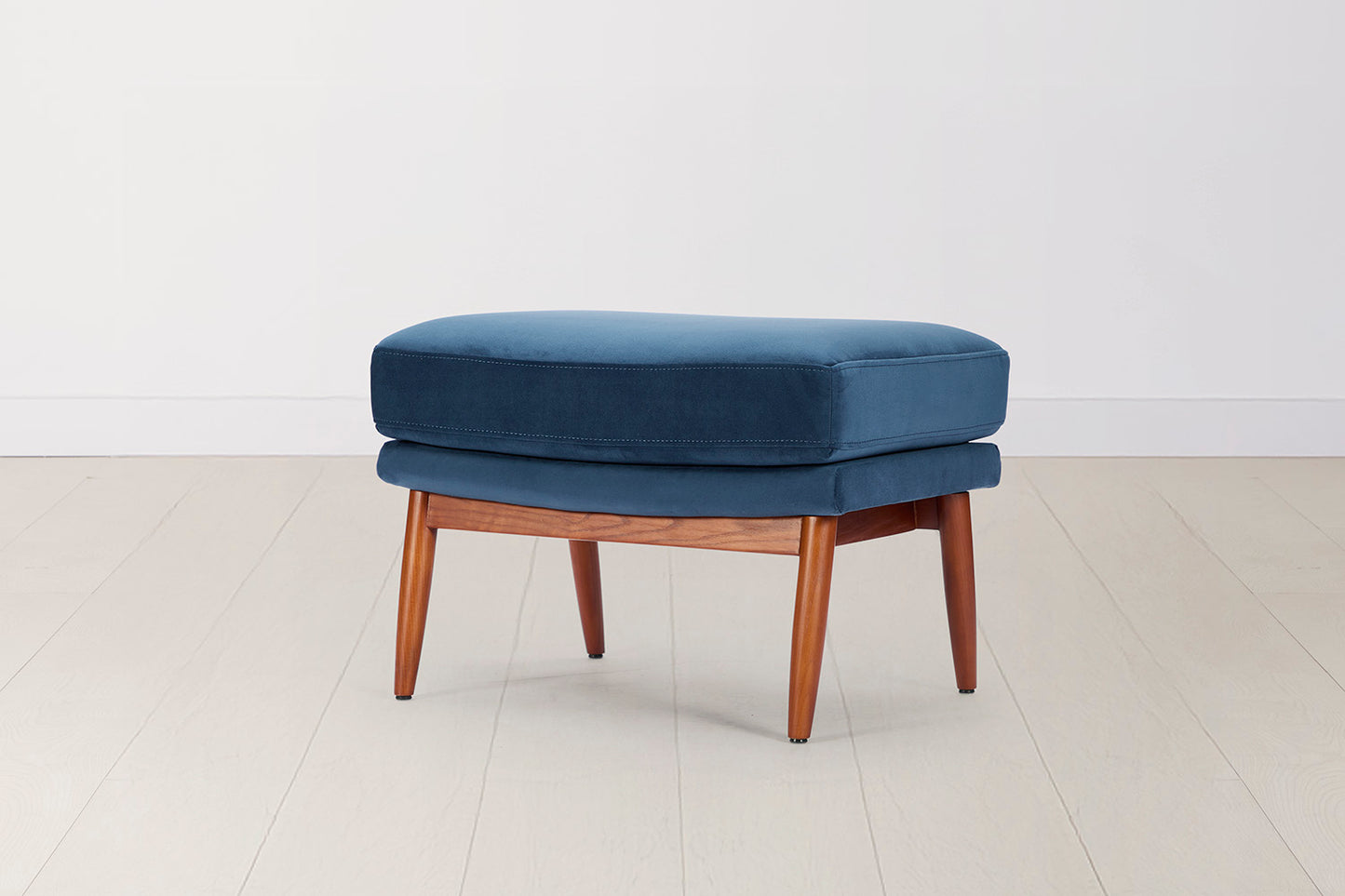 Chair 03 Ottoman