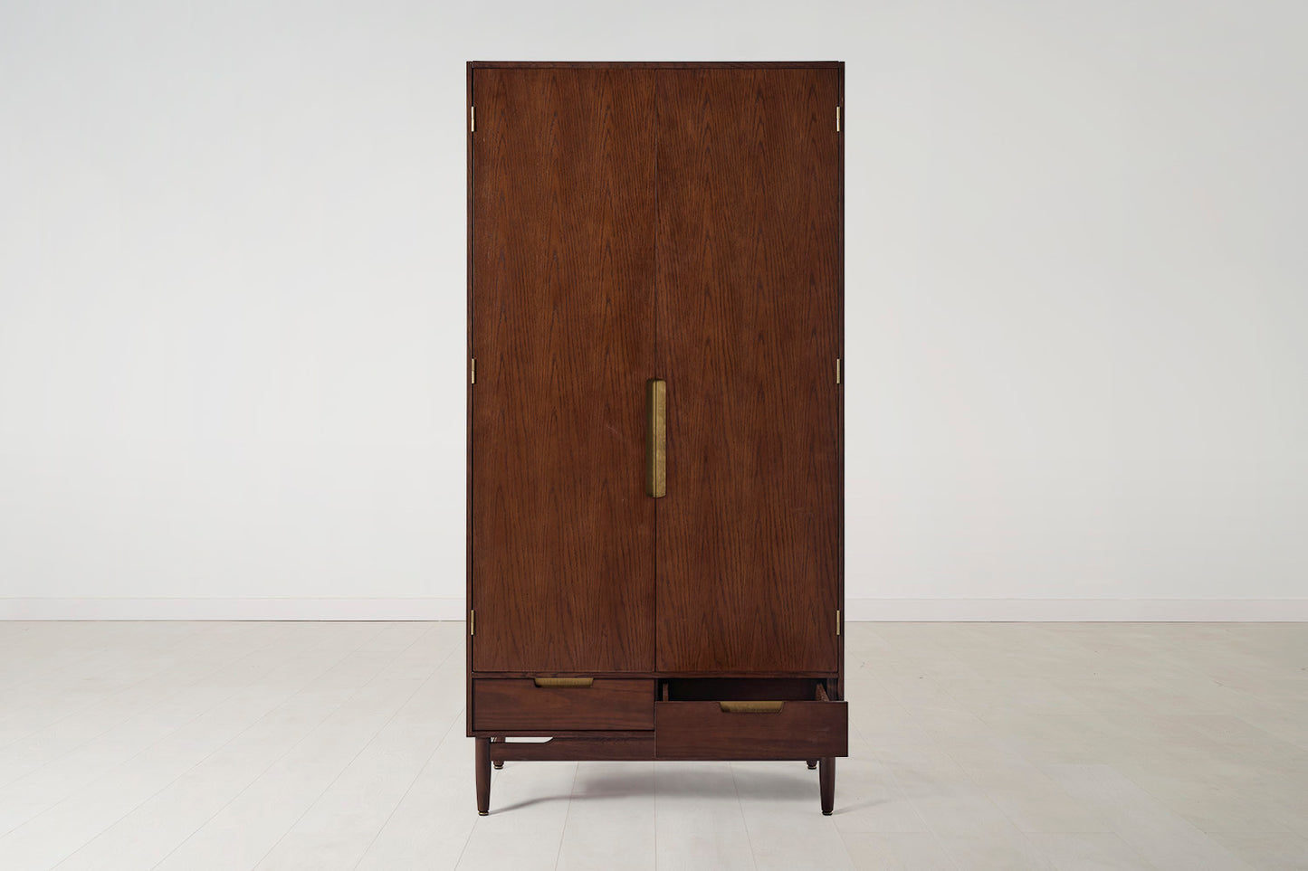 Wardrobe 01