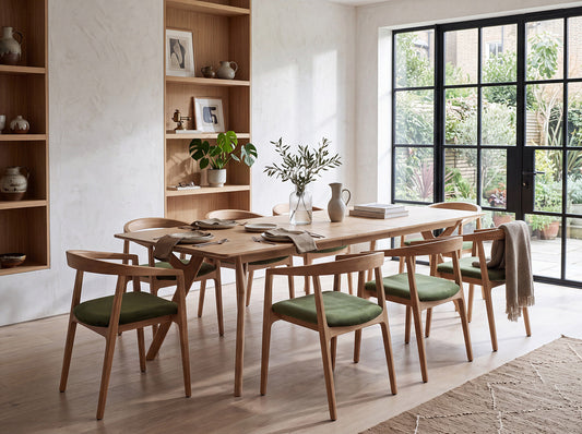 Upholstered vs Wooden Dining Chairs: Which Is Right for You?