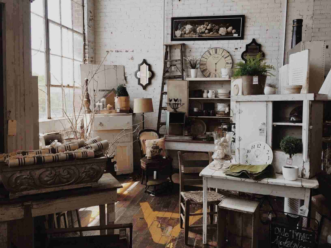 10 Vintage Bedroom Ideas That Are Timeless