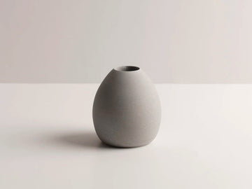ANH Bud vase 1 - Pebble image 01.webp