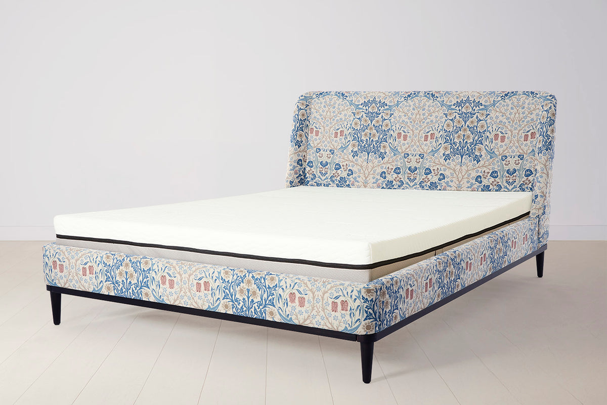 Bed 02 King Sized Bed, Blackthorn