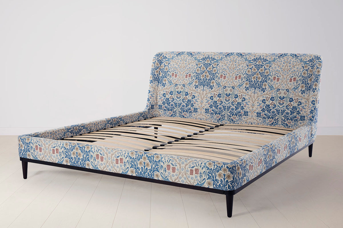 Bed 02 Super King Sized Bed, Blackthorn