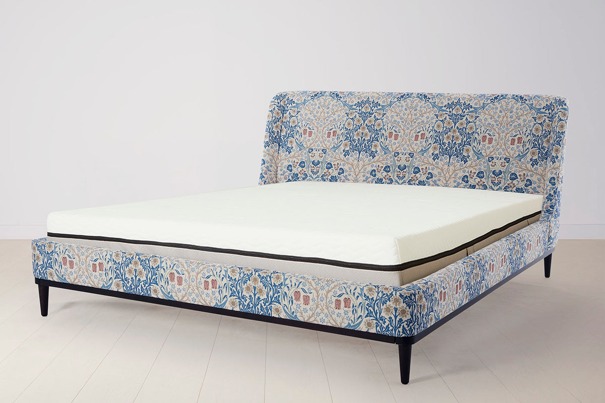 Bed 02 Super King Sized Bed, Blackthorn