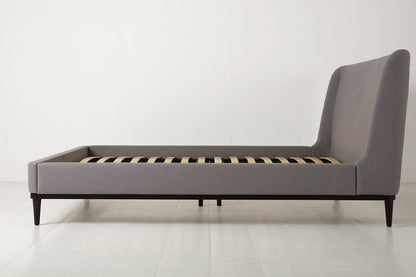 Bed 02 Super King Sized Bed, Risso