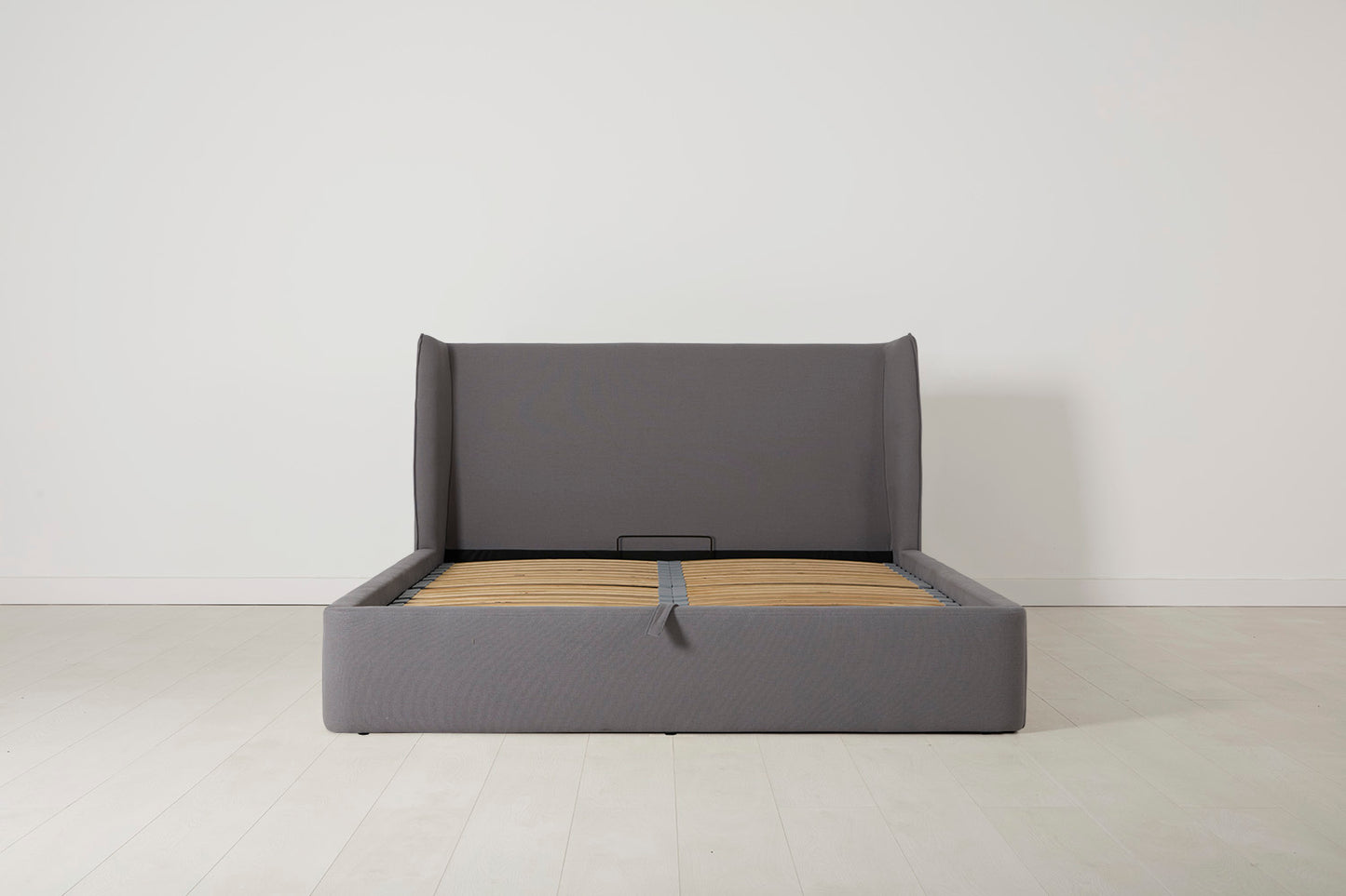 Bed 03 Storage King Sized Bed, Risso