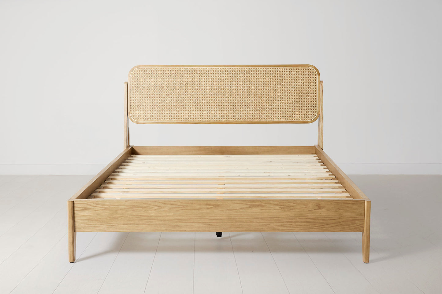 Bed 04 King Sized Bed, Oak