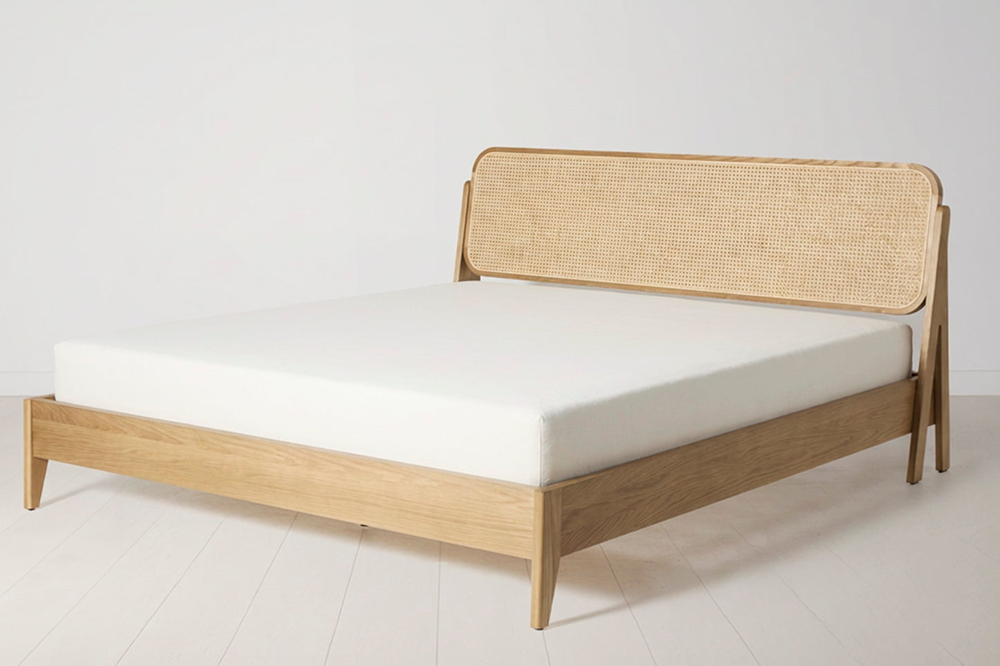 Bed 04 Super King Sized Bed, Oak