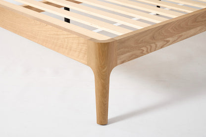 Bed 05 Double Bed, Oak / Maple