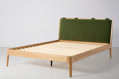 Bed 05 King Sized Bed, Oak / Vine
