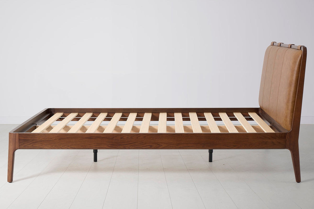 Bed 05 King Sized Bed, Walnut / Maple