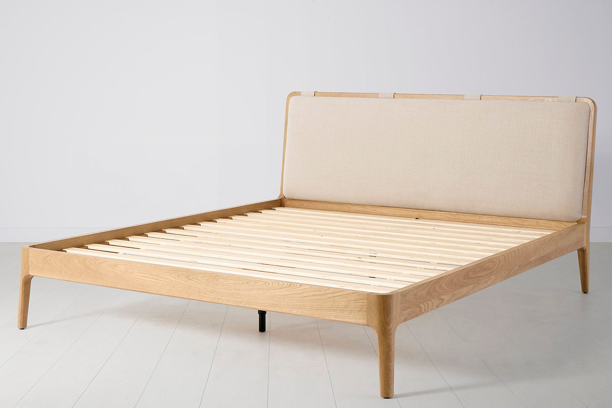 Bed 05 Super King Sized Bed, Oak / Oatmeal