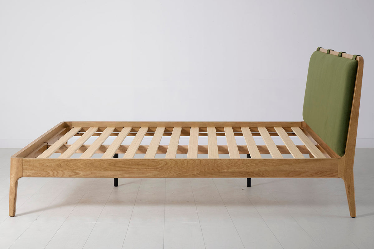 Bed 05 Super King Sized Bed, Oak / Vine