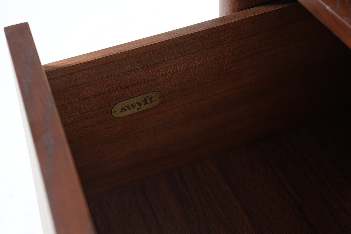 Bedside Table 03, Walnut
