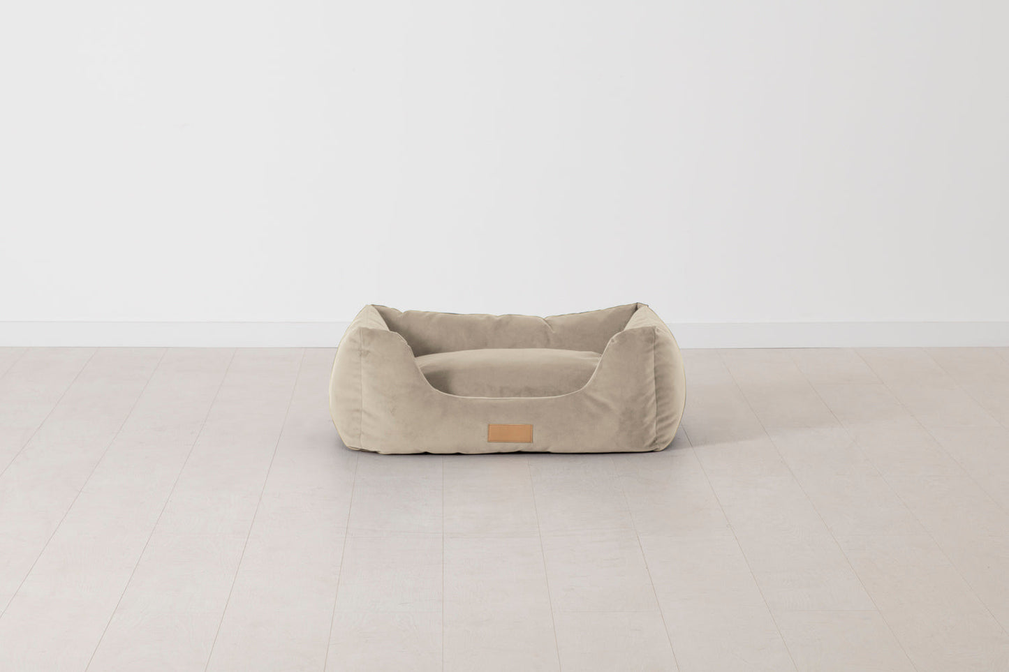 K9-02 Dog Basket Small, Bone