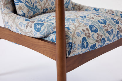 Chair 01, Blackthorn