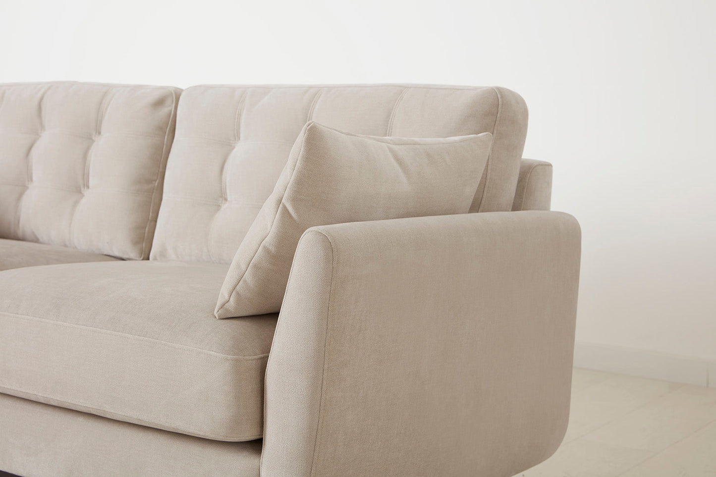 Model 10 2-Seater Sofa, Chalk
