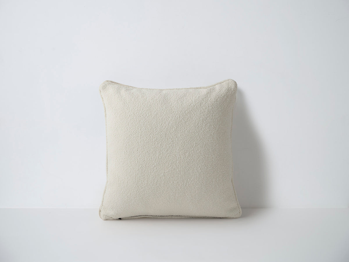 Cushion 01, Ivory