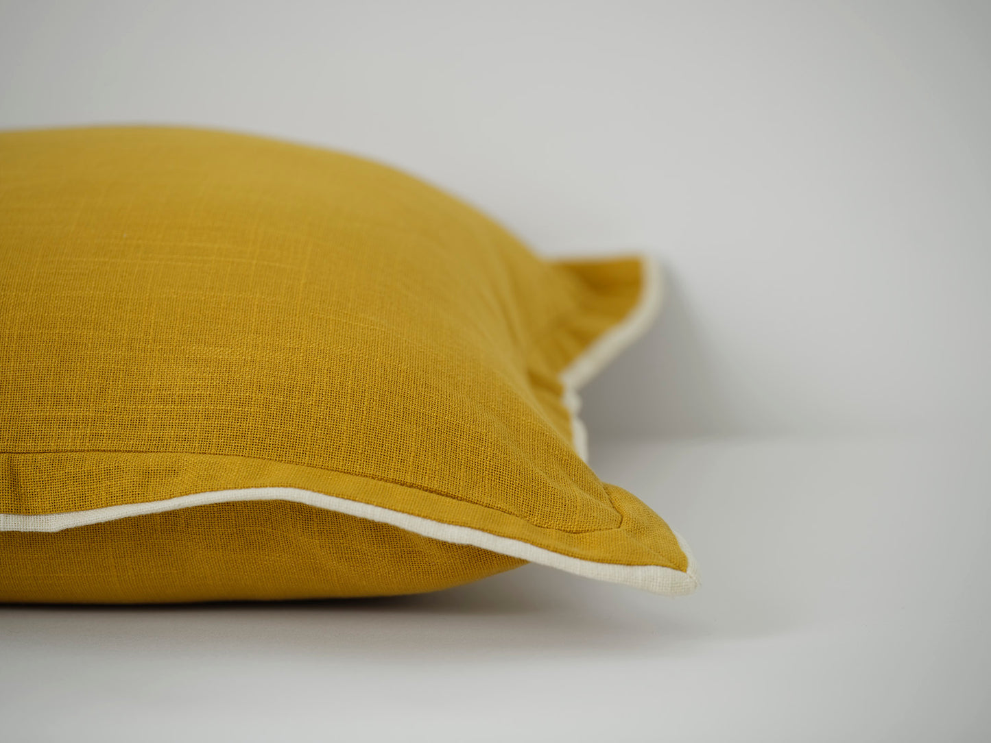 Cushion 03