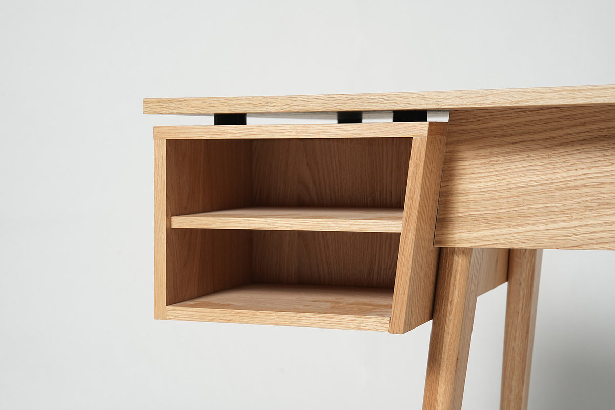 Desk 03