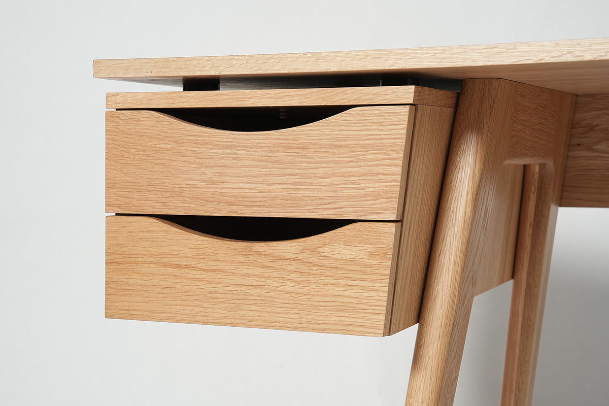 Desk 03