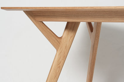 Dining Table 04