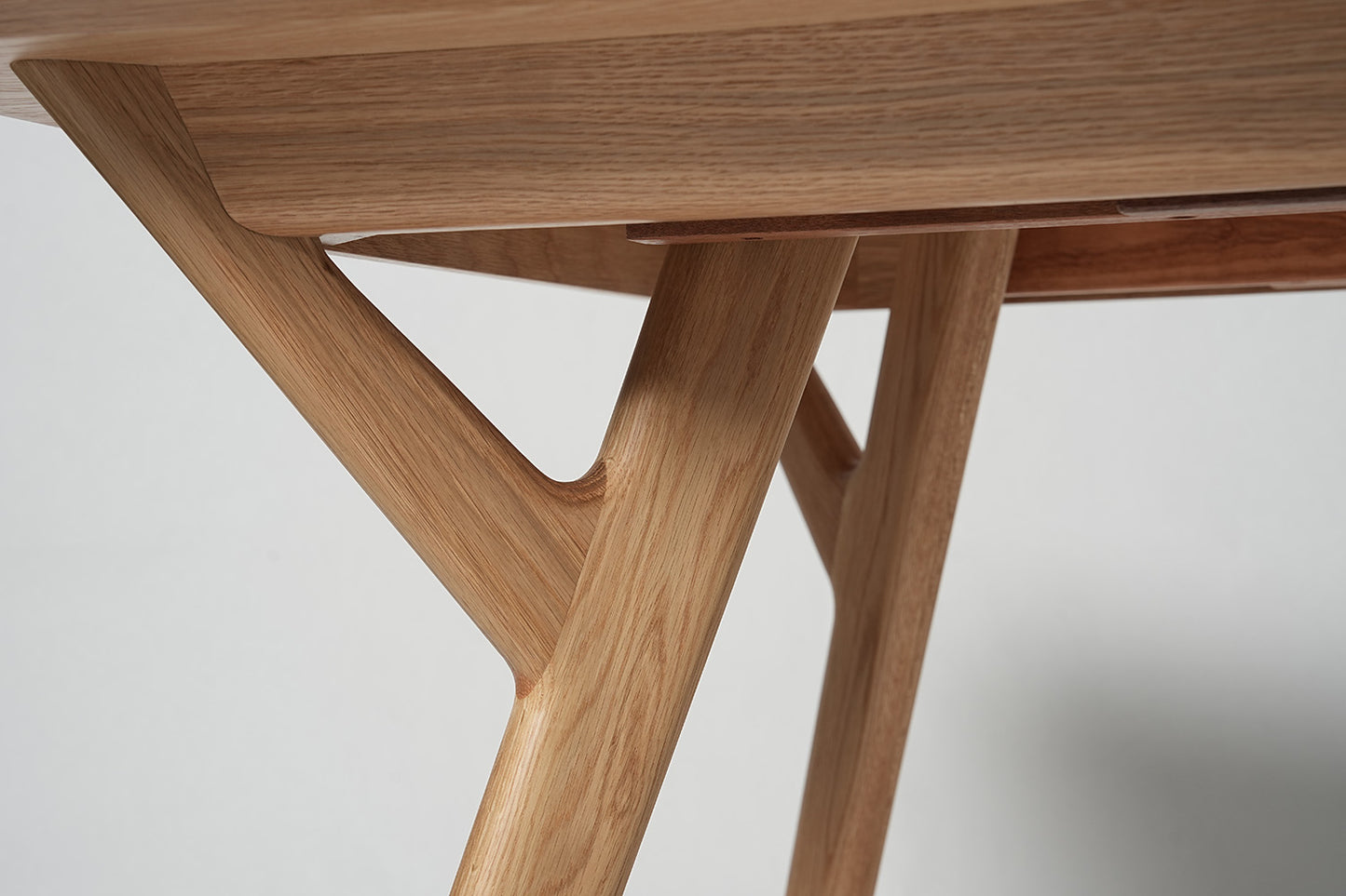 Dining Table 04