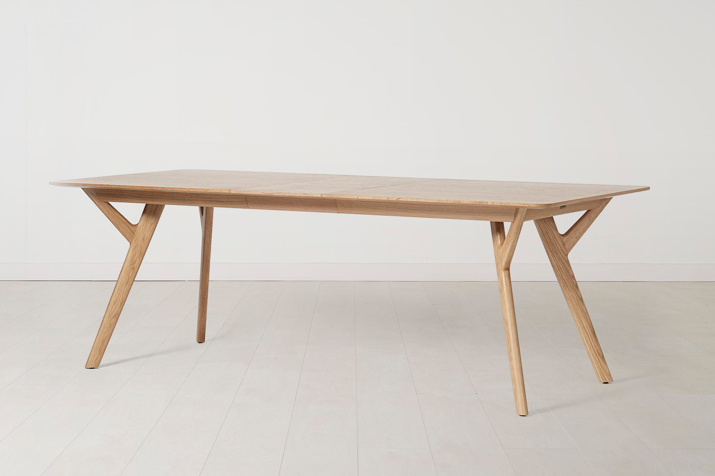 Dining Table 04