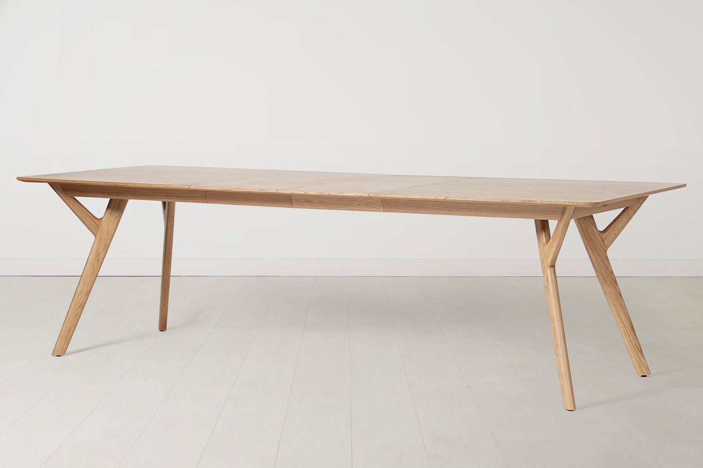 Dining Table 04