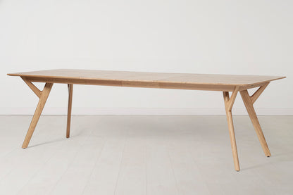 Dining Table 04