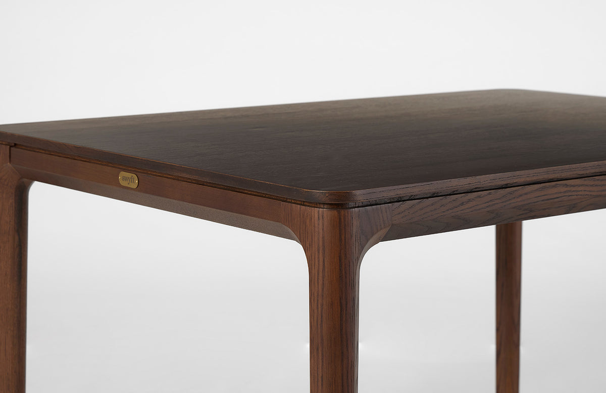 Dining Table 01 Extending Dining Table, Walnut / 4-6 seater