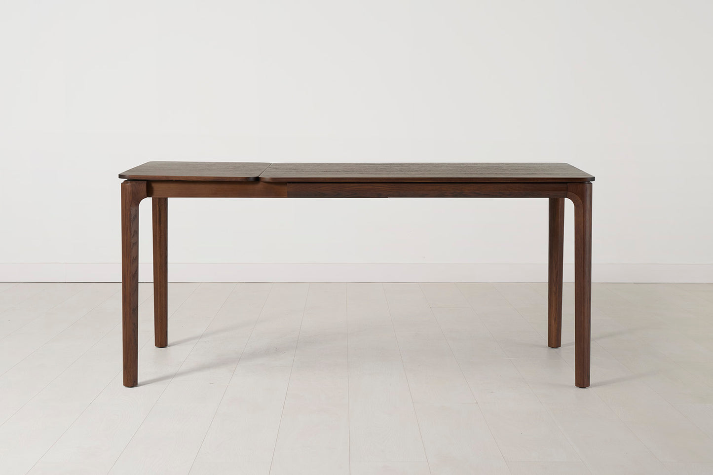 Dining Table 01 Extending Dining Table, Walnut / 4-6 seater
