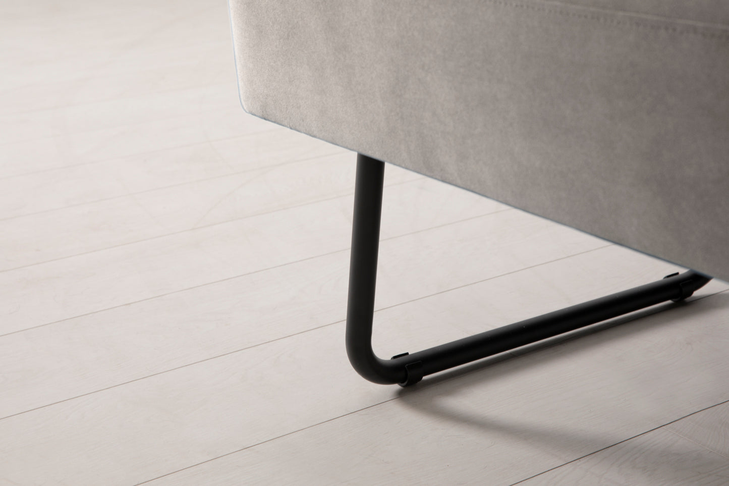 Model 08 2.5-Seater Sofa Bed