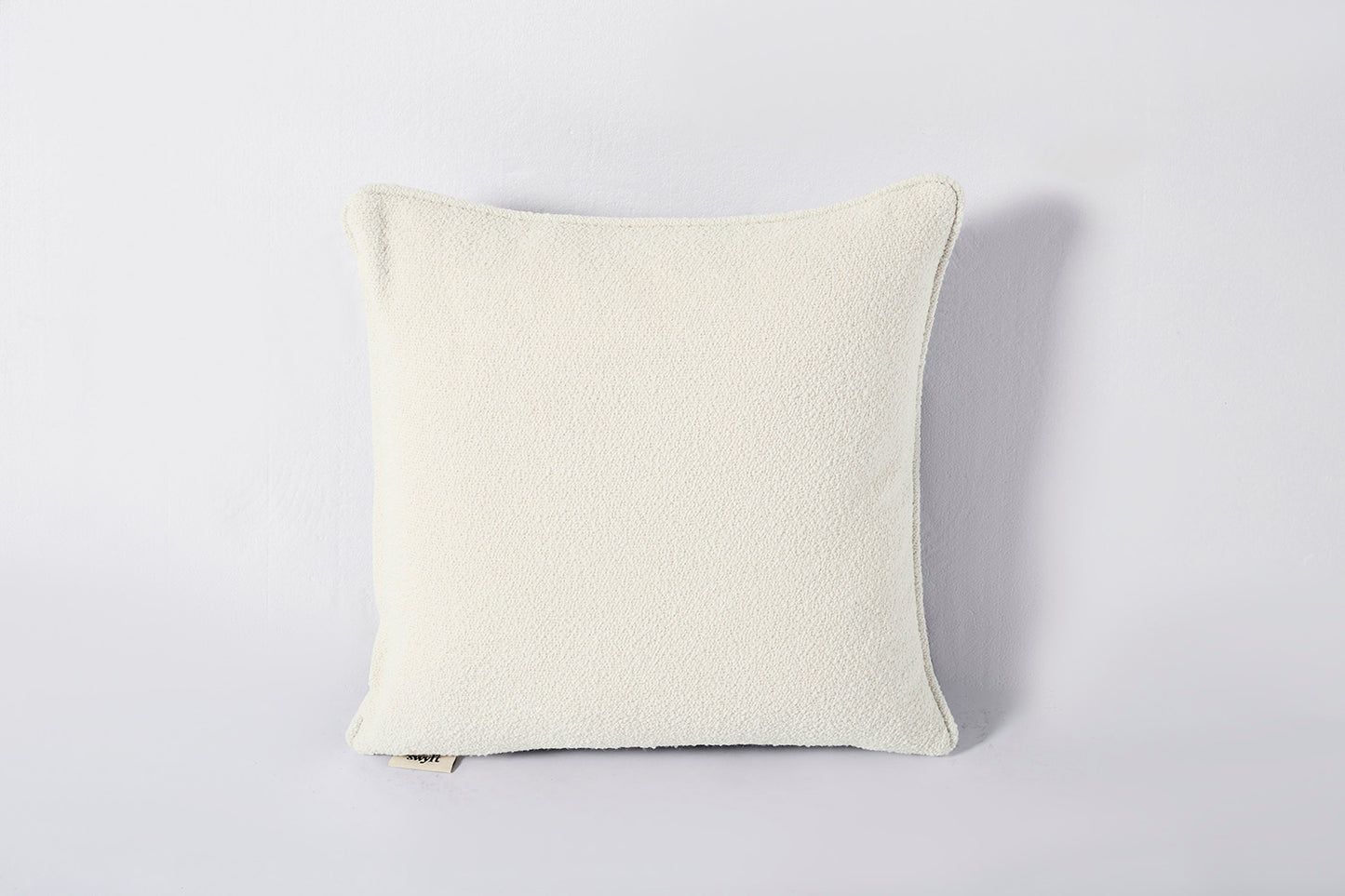 Cushion 01